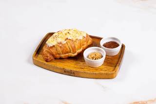 CHEESE CROISSANT
